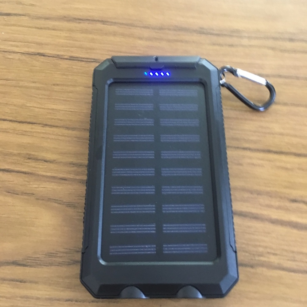 solar battery power bank - Picture 3 of 7